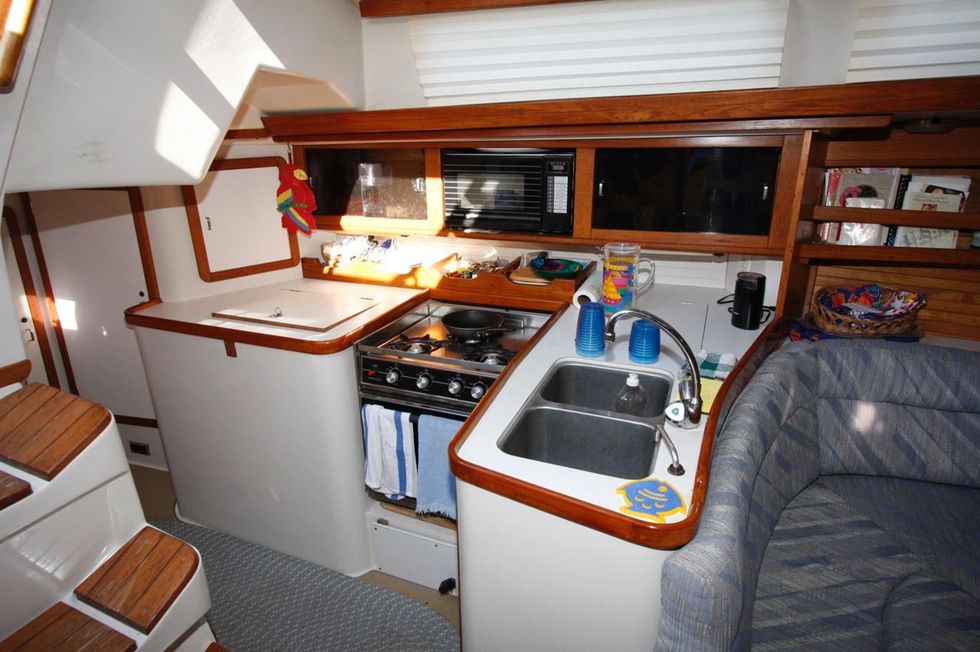 1991 Catalina 42 Two cabin