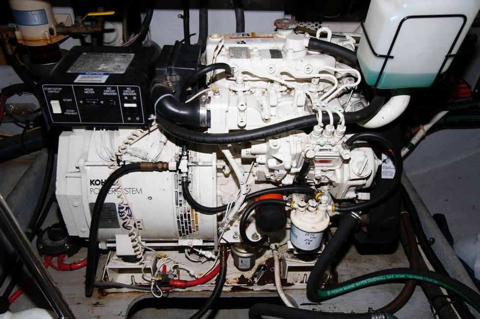 1997 Silverton 372 Twin Diesel Motor Yacht