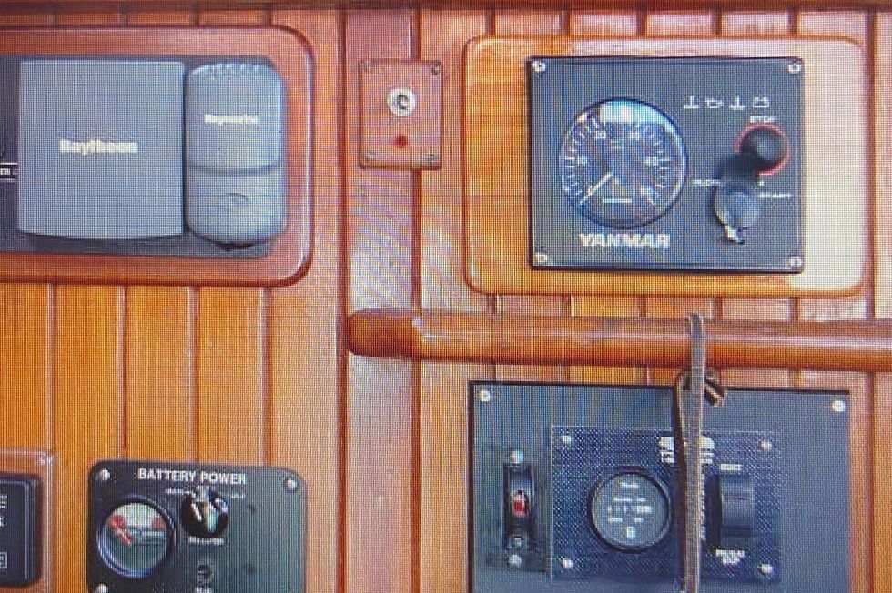 1983 Hans Christian Yachts Traditional 33