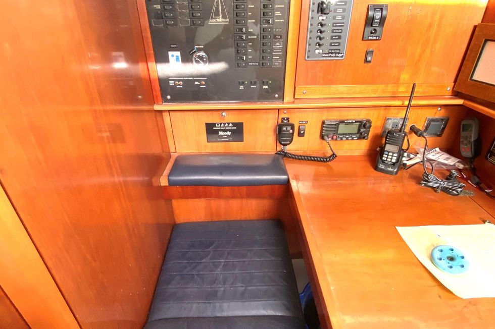 2000 Moody 46 Center Cockpit