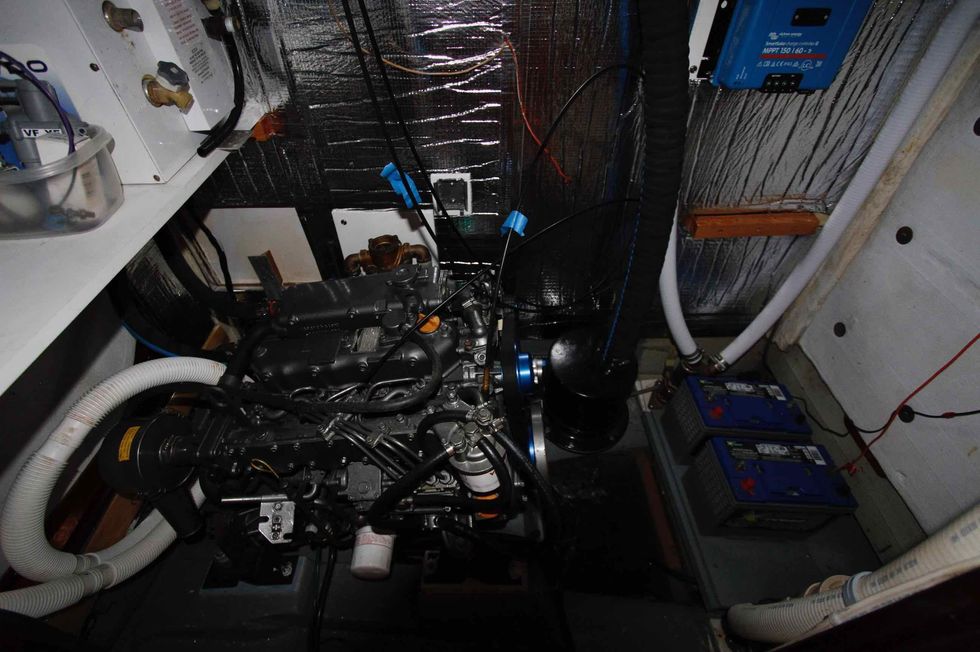 1984 Endeavour Center Cockpit