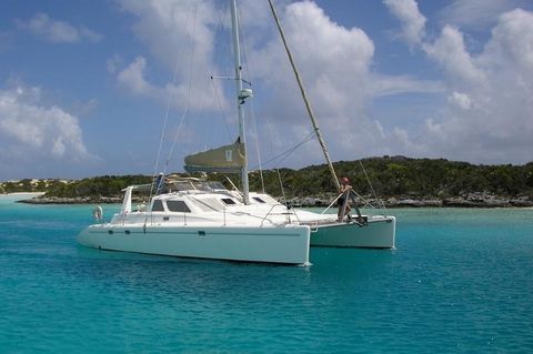 2002 Voyage Yachts 440 Owner's Version