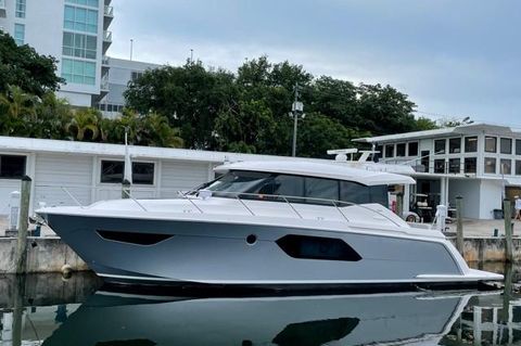 2019 Tiara Yachts C49