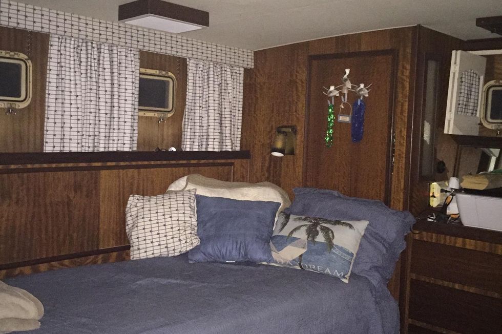 1975 Hatteras 43 Motor Yacht