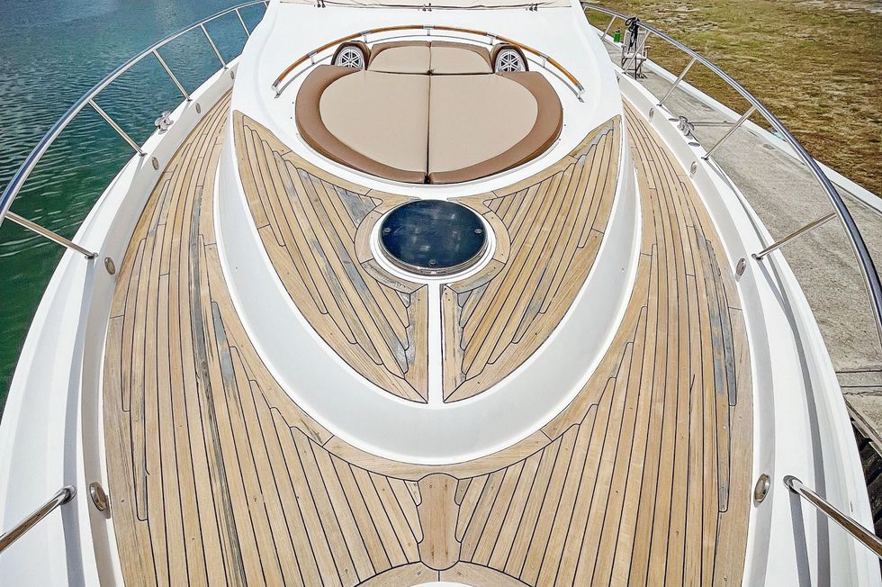 2008 Lazzara Yachts LSX 75